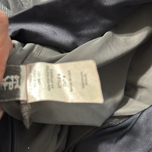 Maneca Activewear Dance Costume Gray Sparkly 2 Piece Adult Medium competition - Picture 6 of 8